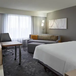 Courtyard By Marriott Airport 3* Toronto