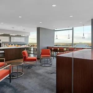 Airport Marriott In-terminal 4* YYC