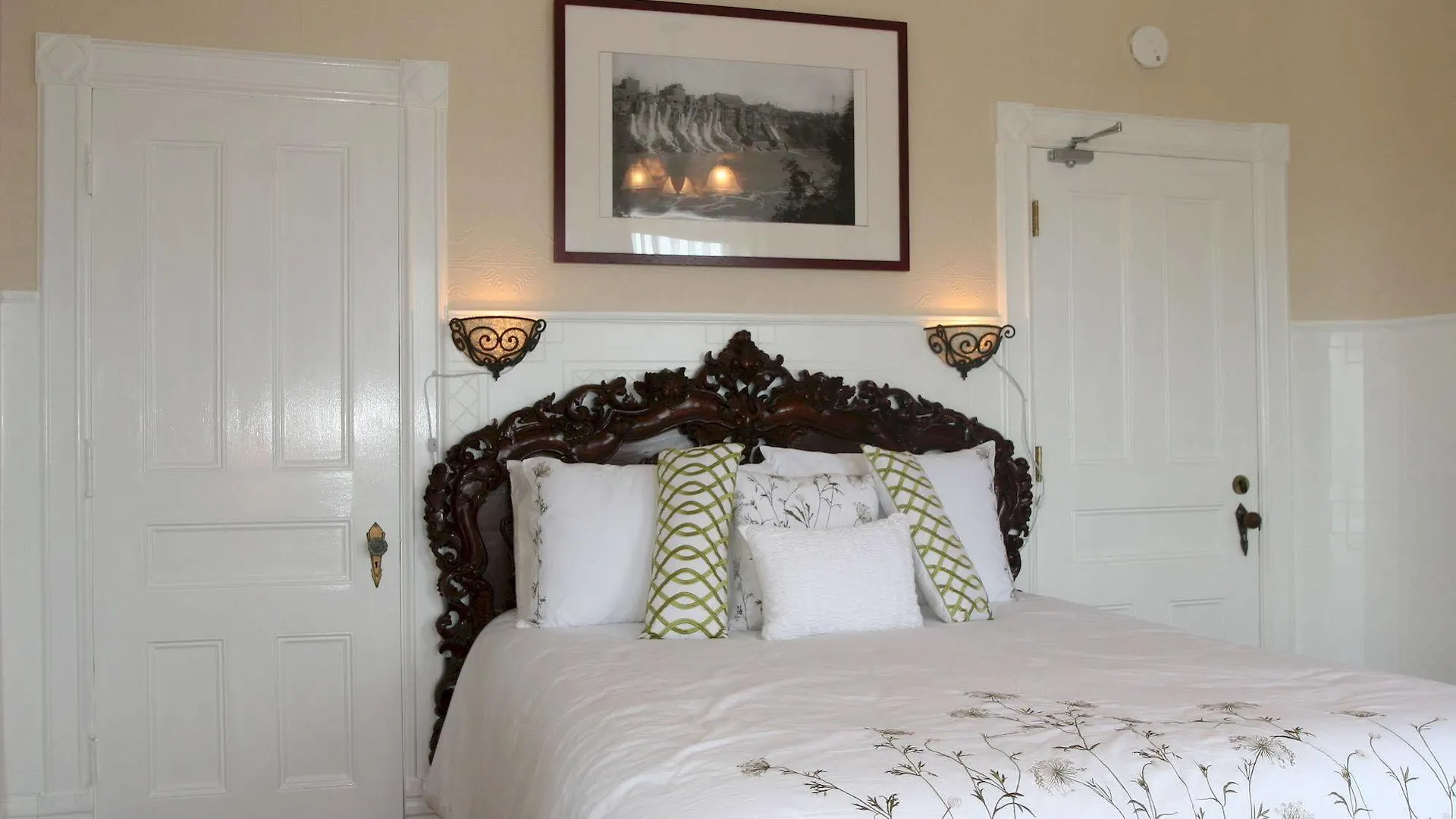 Bed and Breakfast Niagara Grandview Boutique Hotel
